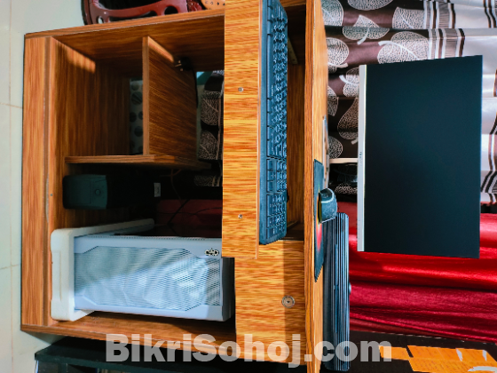 খুব বেশিদিন ইউজ হয়নি একদম নতুন রয়েছে
